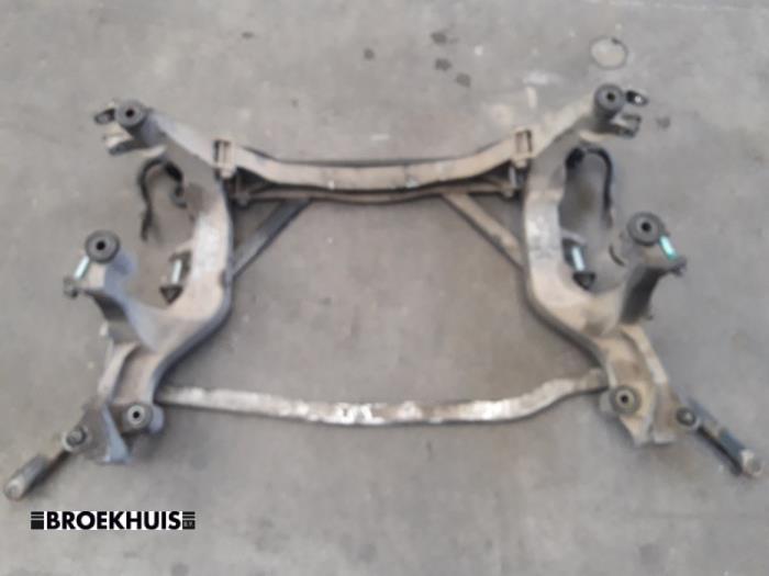 Usados Subchasis Porsche 911 (996) 3.6 Carrera 4 24V Precio de solicitud ofrecido por Autobedrijf Broekhuis B.V.
