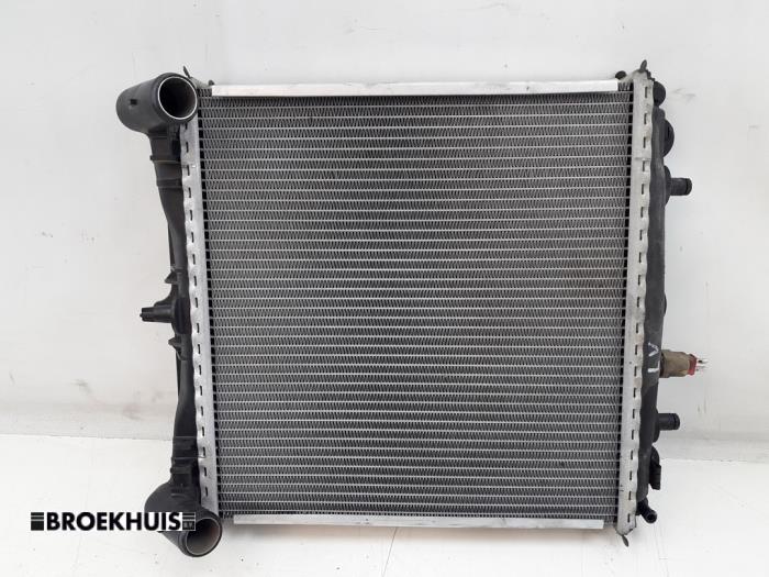 Used Radiator Porsche 911 (996) 3.6 Carrera 4 24V Price € 100,00 Margin scheme offered by Autobedrijf Broekhuis B.V.