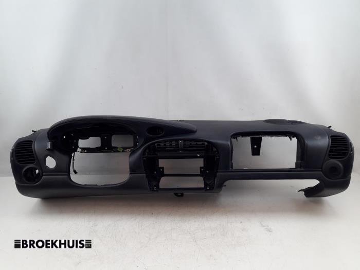 Używane Panel Porsche 911 (996) 3.6 Carrera 4 24V Cena € 950,00 Procedura marży oferowane przez Autobedrijf Broekhuis B.V.
