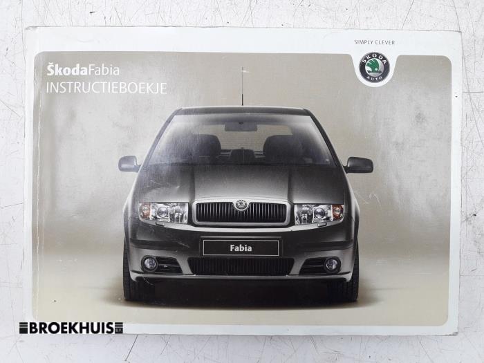 Instruction Booklet from a Skoda Fabia (6Y2) 1.2 HTP 2005