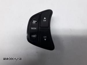 Used Steering wheel switch Kia Cee'd (EDB5) 1.6 CRDi 16V Price € 10,00 Margin scheme offered by Autobedrijf Broekhuis B.V.