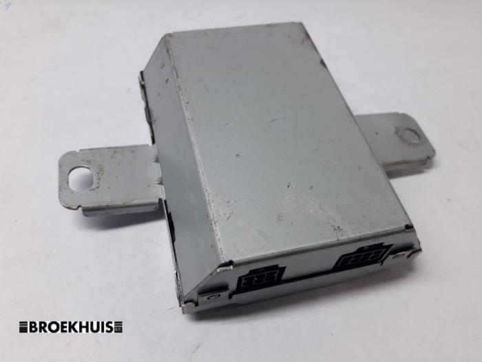 Używane Modul USB Kia Cee'd (EDB5) 1.4 CVVT 16V Cena € 20,00 Procedura marży oferowane przez Autobedrijf Broekhuis B.V.