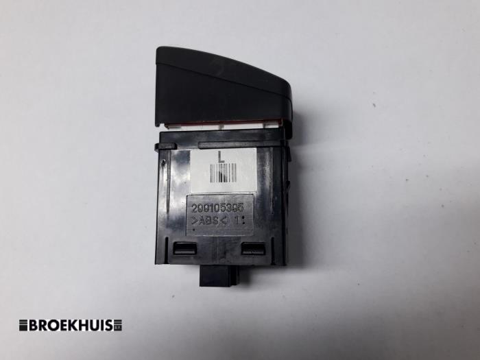 Panikbeleuchtung Schalter van een Kia Rio III (UB) 1.2 CVVT 16V 2013