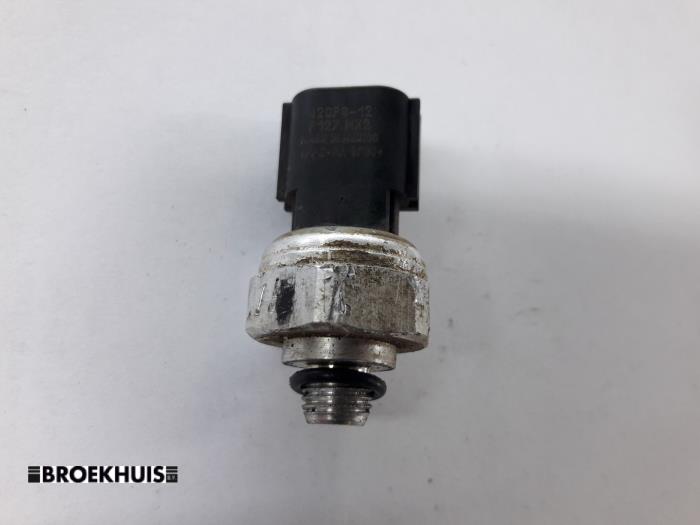 Begagnade Trycksensor, luftkonditionering Kia Rio III (UB) 1.2 CVVT 16V Pris € 10,00 Marginaltabell erbjuds av Autobedrijf Broekhuis B.V.