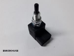 Used Brake light switch Kia Rio III (UB) 1.2 CVVT 16V Price € 10,00 Margin scheme offered by Autobedrijf Broekhuis B.V.