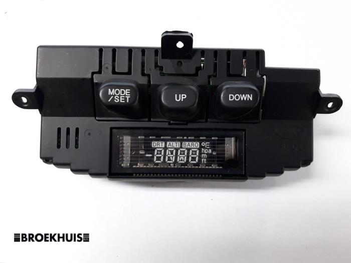 Begagnade Innerdisplay Kia Sorento I (JC) 2.5 CRDi 16V Pris € 25,00 Marginaltabell erbjuds av Autobedrijf Broekhuis B.V.