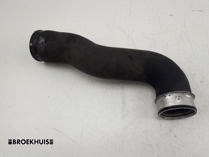 Gebrauchte Intercooler Schlauch Mercedes ML II (164/4JG) 3.0 ML-280 CDI 4-Matic V6 24V Preis € 20,00 Margenregelung angeboten von Autobedrijf Broekhuis B.V.