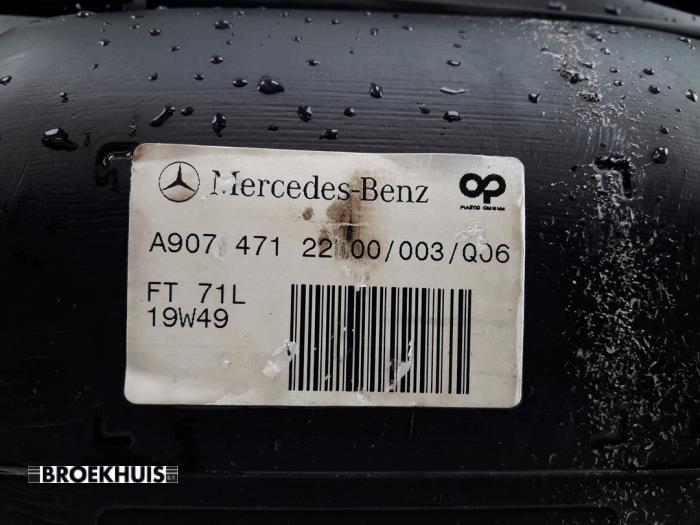 Depósito de un Mercedes-Benz Sprinter 3,5t (907.6/910.6) 316 CDI 2.1 D RWD 2020