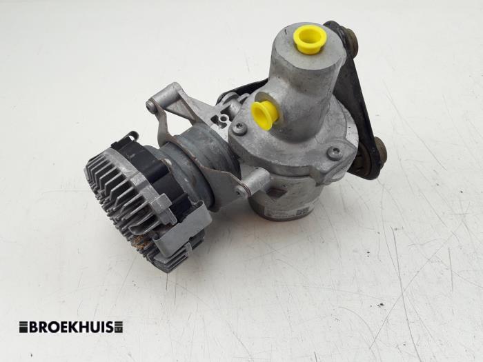 Usados Servofreno Audi A3 Sportback (8VA/8VF) 1.4 TFSI 16V e-tron Precio € 150,00 Norma de margen ofrecido por Autobedrijf Broekhuis B.V.