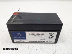 Gebrauchte Akku Mercedes Sprinter 3,5t (907.6/910.6) 316 CDI 2.1 D RWD Preis € 30,25 Mit Mehrwertsteuer angeboten von Autobedrijf Broekhuis B.V.