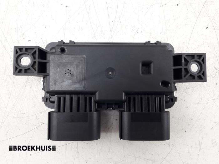 Electric fuel module from a Mercedes-Benz Sprinter 3,5t (907.6/910.6) 316 CDI 2.1 D RWD 2020