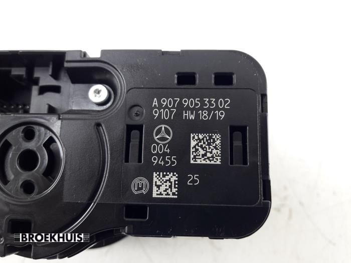 Light switch from a Mercedes-Benz Sprinter 3,5t (907.6/910.6) 316 CDI 2.1 D RWD 2020