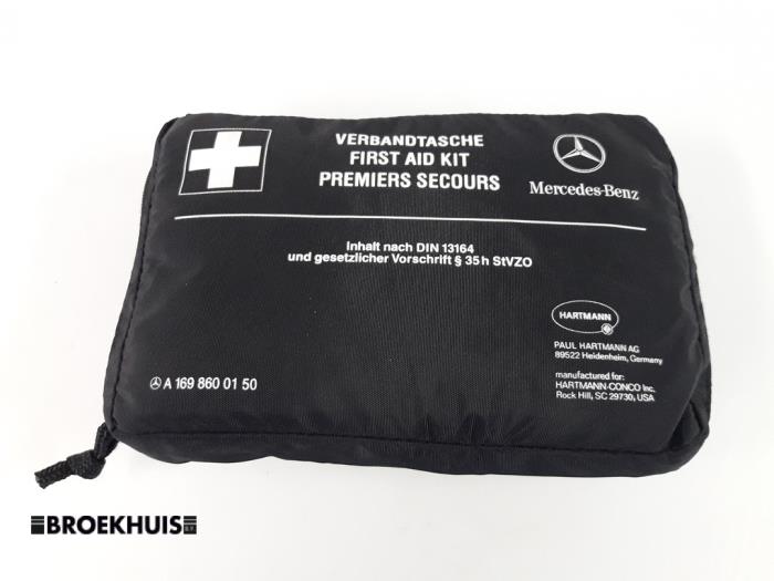 First aid kit from a Mercedes-Benz Sprinter 3,5t (907.6/910.6) 316 CDI 2.1 D RWD 2020
