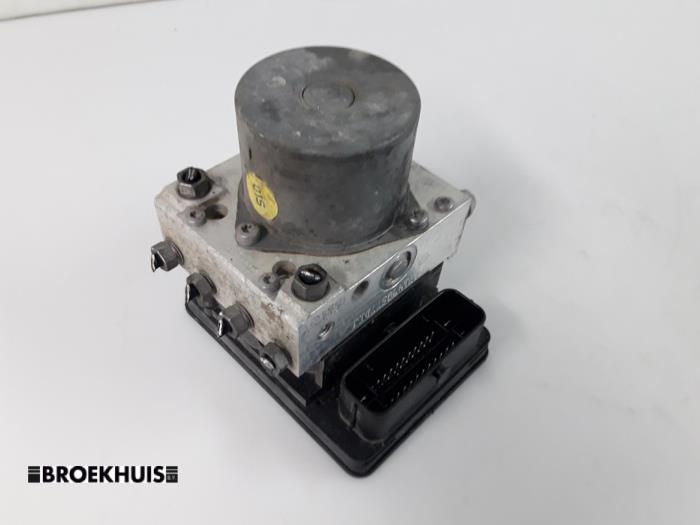 Used ABS pump Skoda Citigo 1.0 12V Price € 40,00 Margin scheme offered by Autobedrijf Broekhuis B.V.