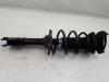 Front shock absorber rod, left from a Toyota Yaris Verso (P2), 1999 / 2005 1.5 16V, MPV, Petrol, 1.497cc, 78kW (106pk), FWD, 1NZFE, 2000-03 / 2005-09, NCP21 2000