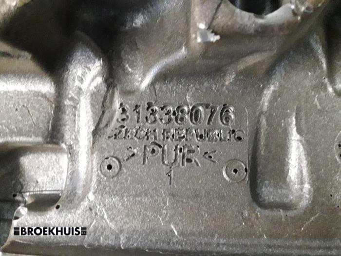Engine protection panel from a Volvo V40 (MV) 2.0 D4 16V 2014