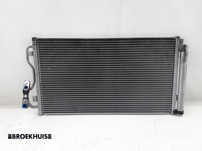 Klimaanlage Kühler van een BMW 3 serie Touring (F31) 320d 2.0 16V EfficientDynamicsEdition 2014