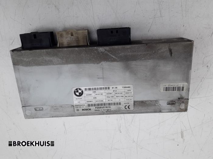 Używane Modul silnika tylnej klapy BMW 3 serie Touring (F31) 320d 2.0 16V EfficientDynamicsEdition Cena € 35,00 Procedura marży oferowane przez Autobedrijf Broekhuis B.V.