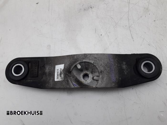 Used Engine mount Volvo V40 (MV) 2.0 D4 16V Price € 20,00 Margin scheme offered by Autobedrijf Broekhuis B.V.