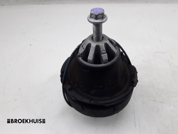 Used Engine mount Volvo V40 (MV) 2.0 D4 16V Price € 25,00 Margin scheme offered by Autobedrijf Broekhuis B.V.