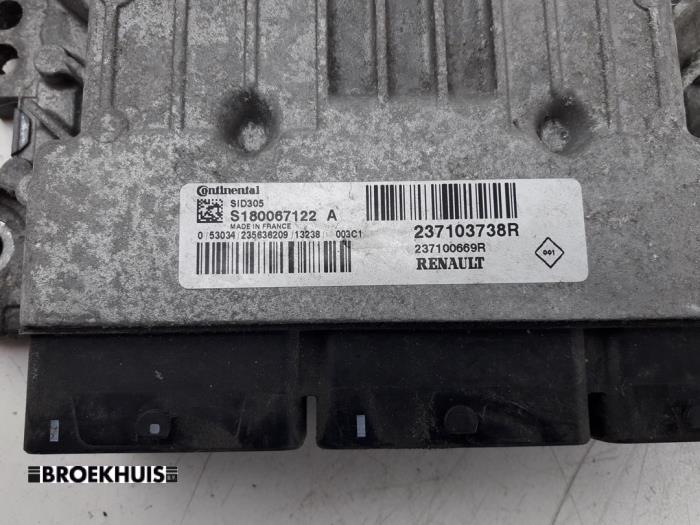 Ordenadores de inyección de un Renault Megane III Grandtour (KZ) 1.5 dCi 110 2013