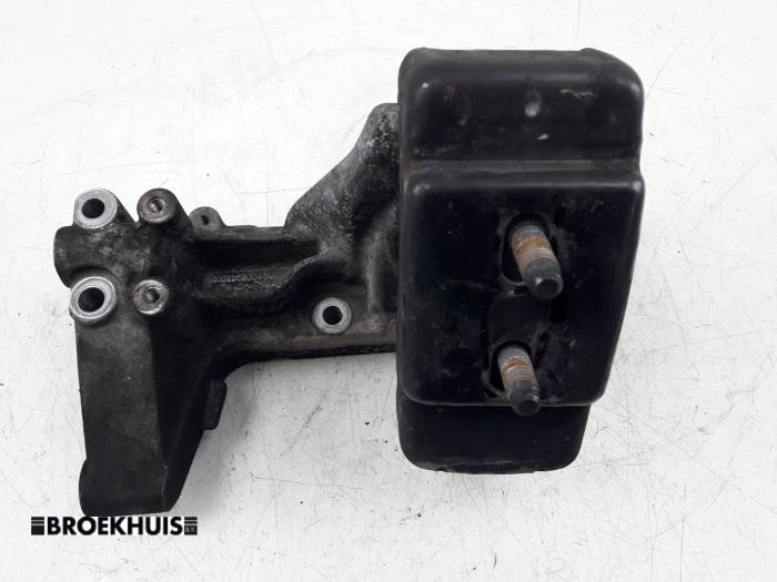Used Engine mount Iveco New Daily VI 33S16, 35C16, 35S16 Price € 36,30 Inclusive VAT offered by Autobedrijf Broekhuis B.V.