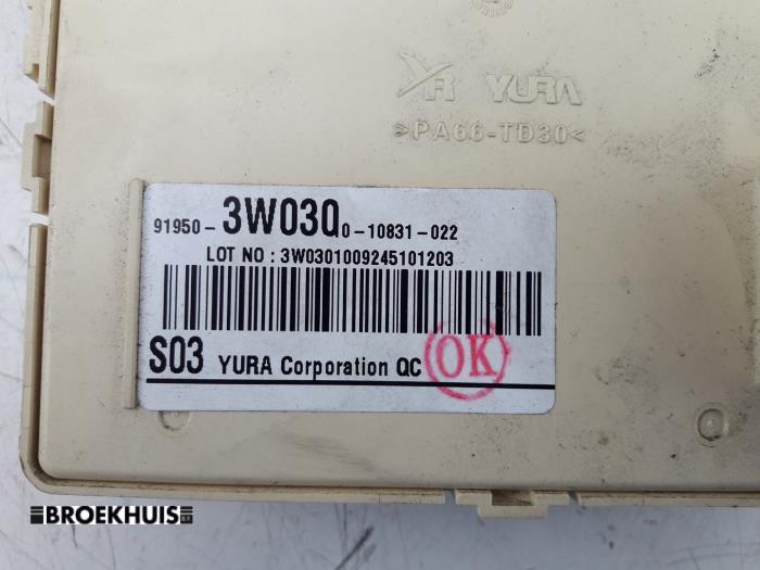 Caja de fusibles de un Kia Sportage (SL) 2.0 CVVT 16V 4x2 2010