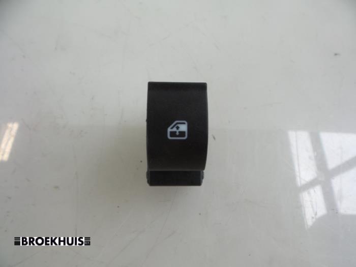 Electric window switch from a Lancia Delta (844) 2.0 D Multijet 16V 165 2011