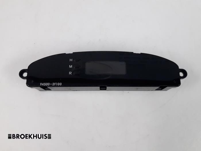 Begagnade Klocka Kia Cerato 2.0 CRDi 16V Pris € 15,00 Marginaltabell erbjuds av Autobedrijf Broekhuis B.V.