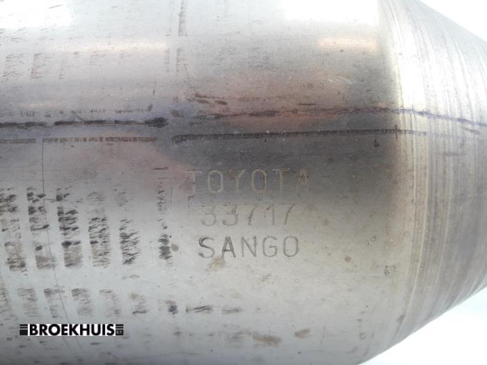 Catalytic converter Lexus CT 200h 1.8 16V 1741037520 R471236