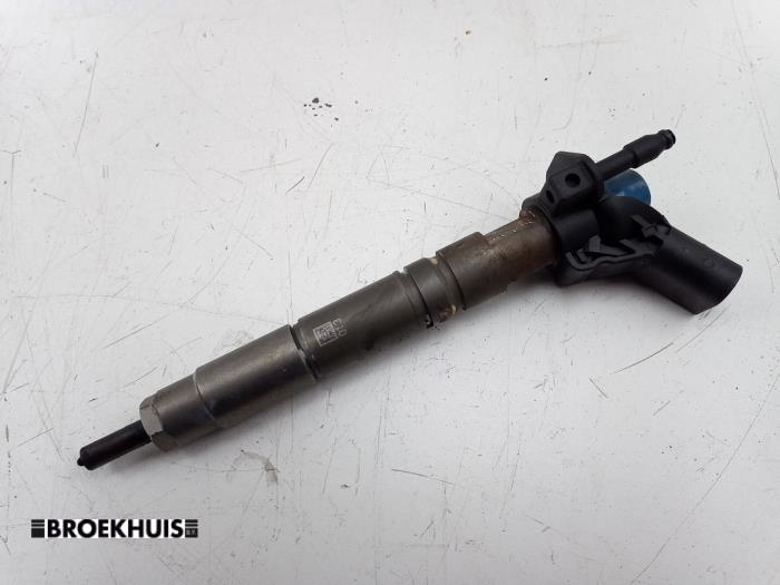 Usagé Injecteurs Mercedes ML II (164/4JG) 3.0 ML-280 CDI 4-Matic V6 24V Prix € 100,00 Règlement à la marge proposé par Autobedrijf Broekhuis B.V.
