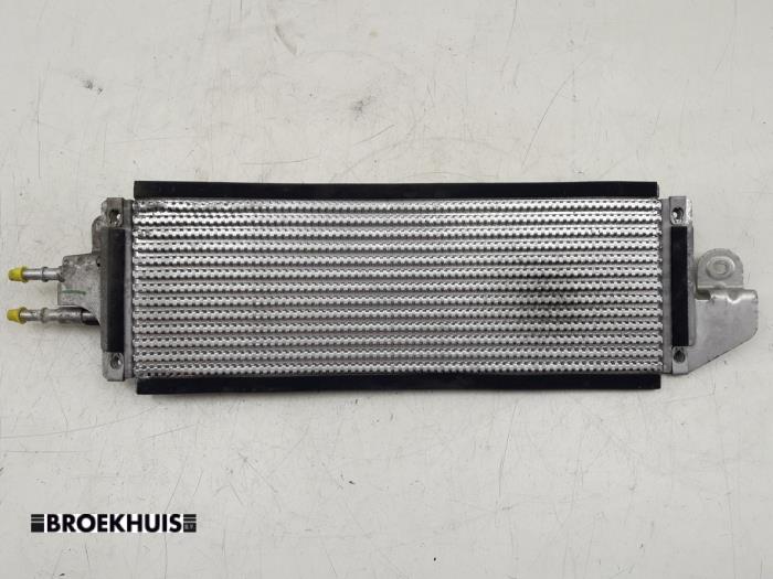 Fuel cooler from a Land Rover Range Rover Velar (LY) 3.0 D300 AWD 2018