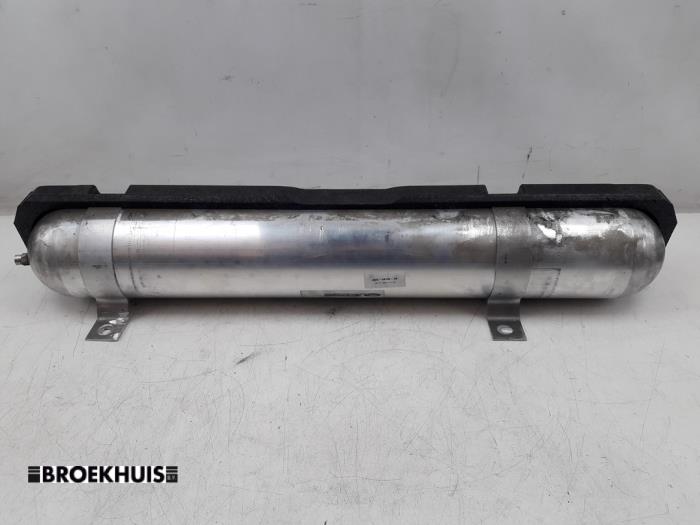 Begagnade Lufttank Landrover Range Rover Velar (LY) 3.0 D300 AWD Pris € 75,00 Marginaltabell erbjuds av Autobedrijf Broekhuis B.V.