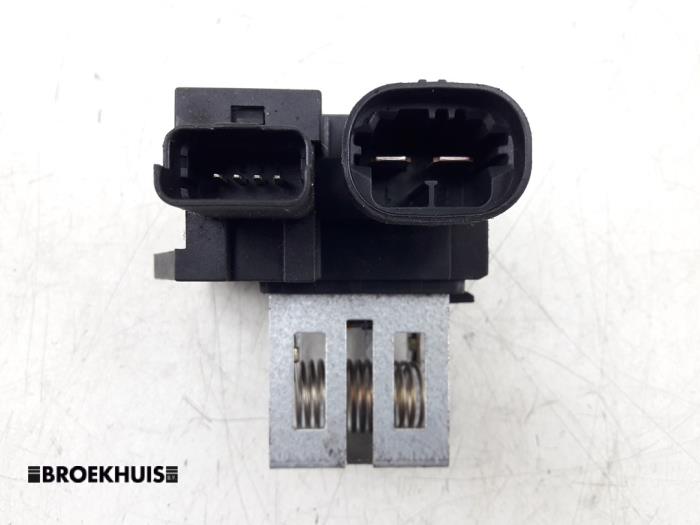 Cooling fan resistors with part number 9662872380 stock