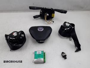 Usagé Kit + module airbag Fiat Grande Punto (199) 1.4 Prix sur demande proposé par Autobedrijf Broekhuis B.V.