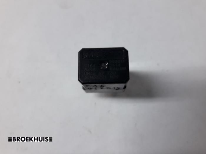 Begagnade Relä Mazda CX-5 I (KE,GH) 2.2 SkyActiv-D 16V 2WD Pris € 5,00 Marginaltabell erbjuds av Autobedrijf Broekhuis B.V.