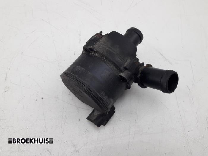 Usagé Pompe à eau Renault Trafic (1FL/2FL/3FL/4FL) 1.6 dCi 125 Twin Turbo Prix € 30,25 Prix TTC proposé par Autobedrijf Broekhuis B.V.