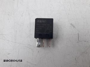 Gebrauchte Relais Ford B-Max (JK8) 1.6 Ti-VCT 16V Preis € 5,00 Margenregelung angeboten von Autobedrijf Broekhuis B.V.