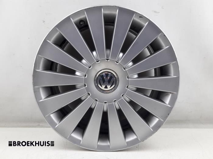 Set of sports wheels from a Volkswagen Passat Variant (3C5) 3.2 FSI V6 32V 2006