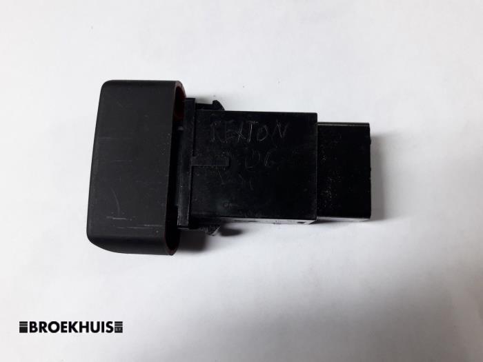 Panic lighting switch from a SsangYong Rexton 2.3 16V RX 230 2006