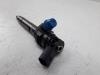 Injector (diesel) from a BMW 5 serie Touring (F11) 520d 16V 2014