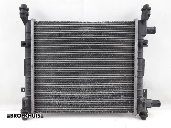 Usagé Radiateur Ford Ka I 1.3i Prix € 25,00 Règlement à la marge proposé par Autobedrijf Broekhuis B.V.