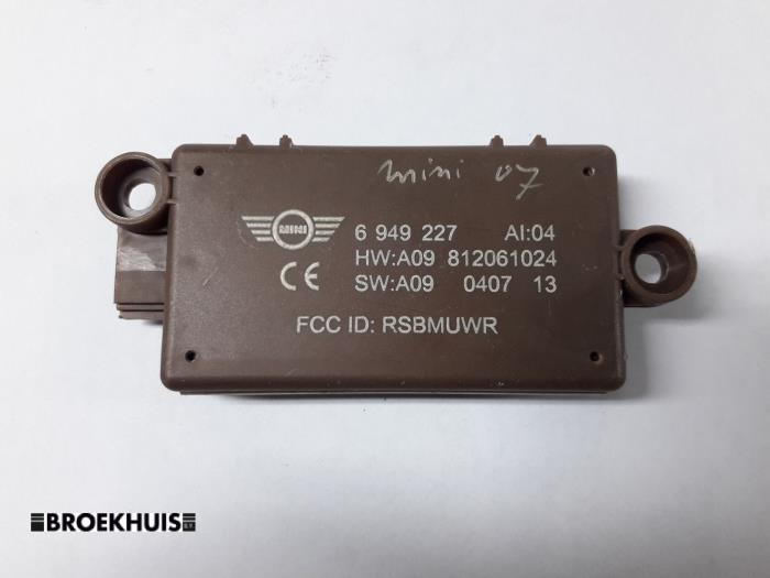 Begagnade Larmmodul BMW Mini (R50/53) 1.6 16V Cooper Pris € 10,00 Marginaltabell erbjuds av Autobedrijf Broekhuis B.V.