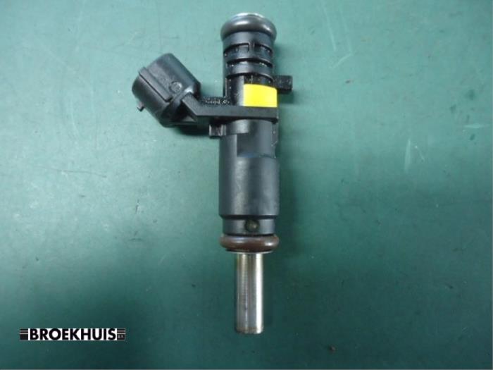 Injektor (Benzineinspritzung) van een Peugeot 207 SW (WE/WU) 1.6 16V VTRi 2010