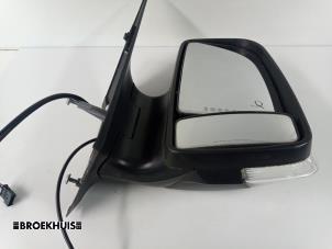 Used Wing mirror, right Volkswagen Crafter 2.5 TDI 30/32/35 Price € 302,50 Inclusive VAT offered by Autobedrijf Broekhuis B.V.