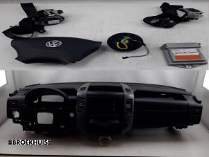 Usagé Airbag set + dashboard Volkswagen Crafter 2.5 TDI 30/32/35 Prix € 605,00 Prix TTC proposé par Autobedrijf Broekhuis B.V.