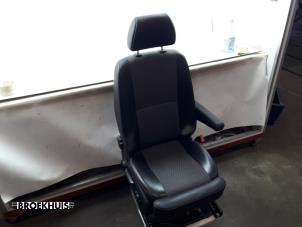 Used Seat, right Volkswagen Crafter 2.5 TDI 30/32/35 Price € 302,50 Inclusive VAT offered by Autobedrijf Broekhuis B.V.