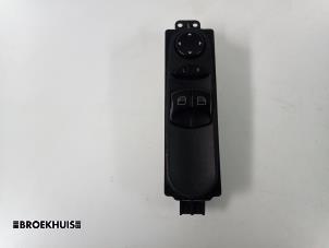 Used Electric window switch Volkswagen Crafter 2.5 TDI 30/32/35 Price € 30,25 Inclusive VAT offered by Autobedrijf Broekhuis B.V.