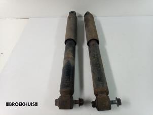 Used Shock absorber kit Volkswagen Crafter 2.5 TDI 30/32/35 Price € 72,60 Inclusive VAT offered by Autobedrijf Broekhuis B.V.