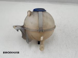 Used Expansion vessel Volkswagen Crafter 2.5 TDI 30/32/35 Price € 24,20 Inclusive VAT offered by Autobedrijf Broekhuis B.V.